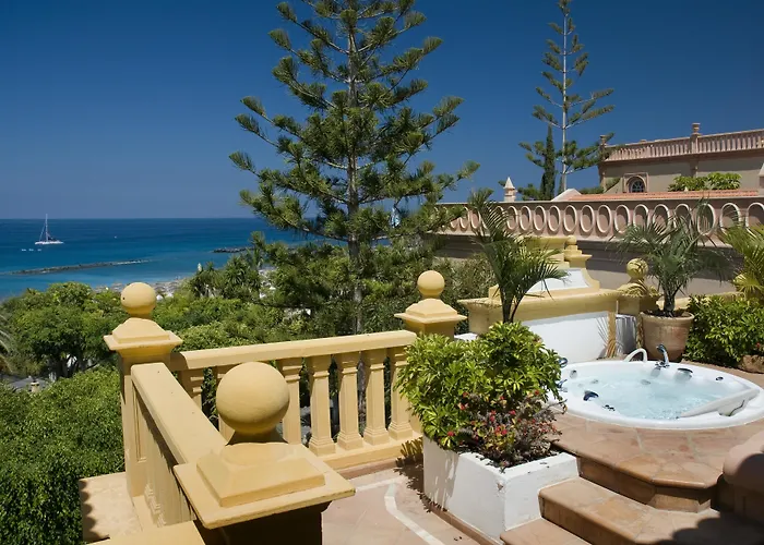 Bahia Del DuqueSpa Hotel